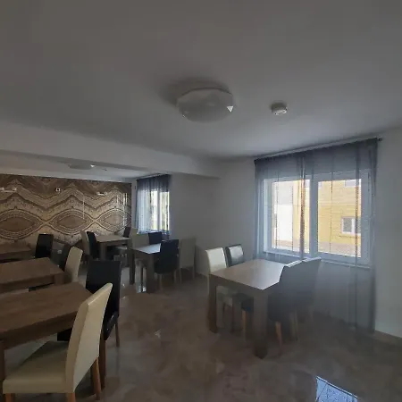 Vila Alina New Bed & Breakfast *